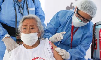 Noticias de Puerto Vallarta | NotiespacioPV | Confirma AMLO refuerzo de vacunas para adultos mayores y maestros