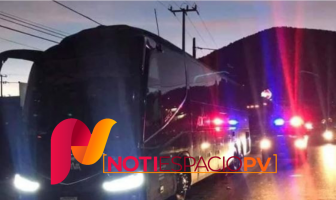 Noticias de Puerto Vallarta | NotiespacioPV | Balean autobús de Banda La Adictiva tras presentación