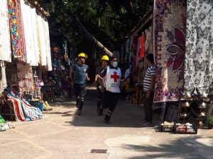 Noticias de Puerto Vallarta | NotiespacioPV | Una viga golpea a dos trabajadores en el Río Cuale
