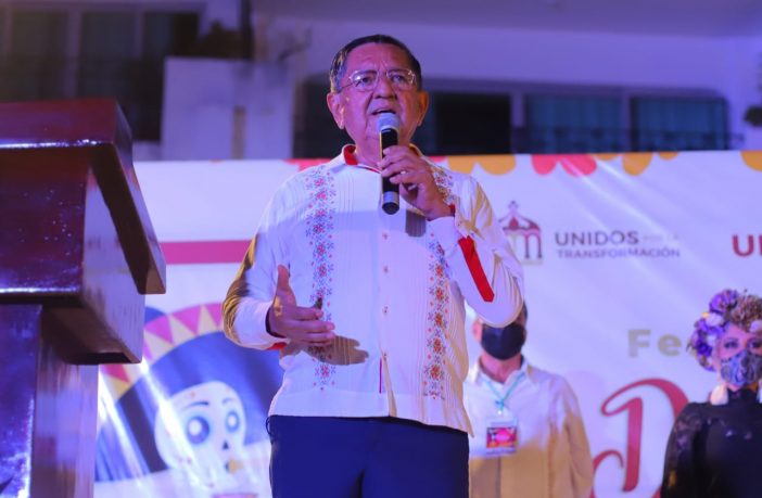 Noticias de Puerto Vallarta | NotiespacioPV | Crítica el profe Michel a la gente por hacer fiestas patronales sin permiso