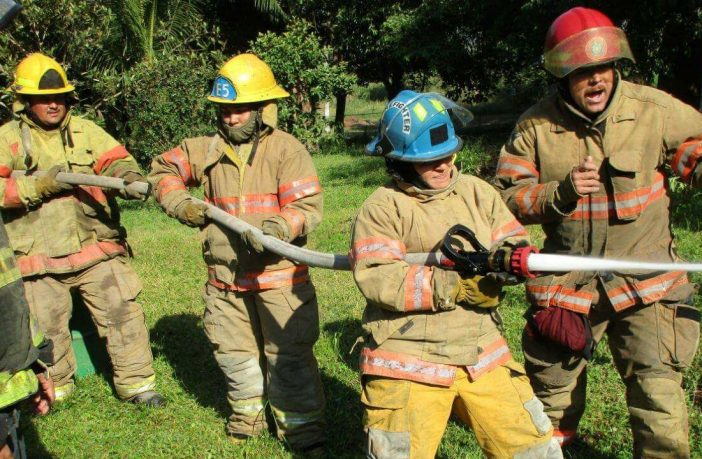 Donan equipo para los bomberos de Bahía de Banderas