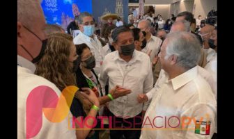 Director de Seapal se pasea en Mérida, en el tianguis turístico