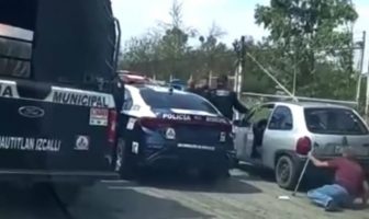 VIDEO: Policías de Cuautitlán Izcalli golpean a adulto mayor Noticias de Puerto Vallarta | NotiespacioPV | VIDEO: Policías de Cuautitlán Izcalli golpean a adulto mayor