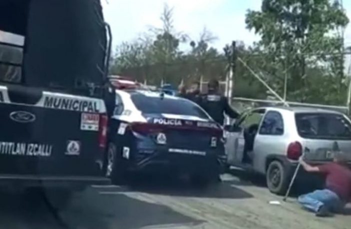 Noticias de Puerto Vallarta | NotiespacioPV | VIDEO: Policías de Cuautitlán Izcalli golpean a adulto mayor