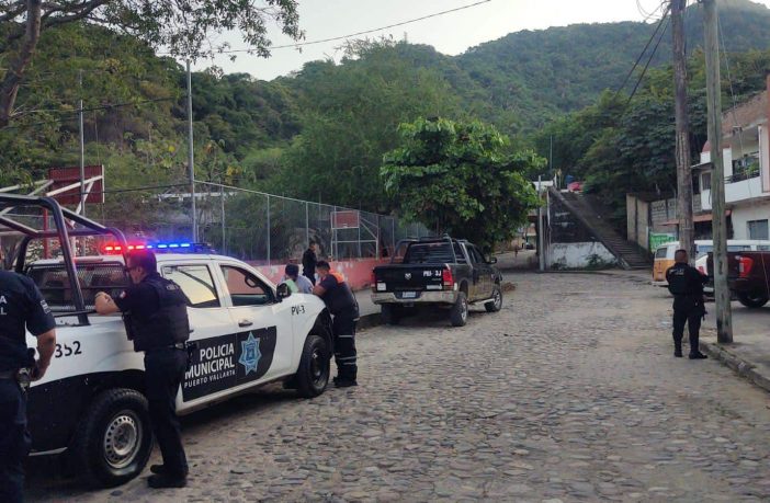 Noticias de Puerto Vallarta | NotiespacioPV | Encuentran a un indigente muerto en El Remance