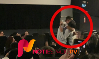 Noticias de Puerto Vallarta | NotiespacioPV | ¡Viral! Joven propone matrimonio a su novia durante el estreno de Spider-Man: No Way Home