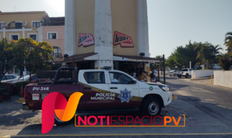 Noticias de Puerto Vallarta | NotiespacioPV | Amagan con arma de fuego a pareja en Plaza Marina