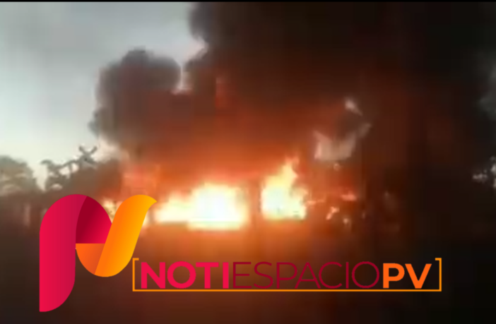 Noticias de Puerto Vallarta | NotiespacioPV | Estalla ducto de Pemex en Hidalgo; provoca incendio con llamas de hasta 50 metros