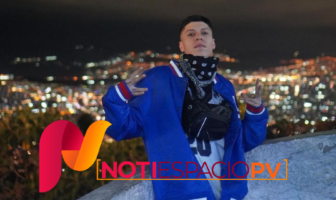 Noticias de Puerto Vallarta | NotiespacioPV | Portazo y "regalo" durante presentación de Santa Fe Klan en Feria de León