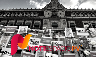 Noticias de Puerto Vallarta | NotiespacioPV | Periodistas protestan por asesinatos de sus colegas en Palacio Nacional