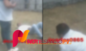 Noticias de Puerto Vallarta | NotiespacioPV | VIDEO: Asaltante de combi es golpeado por pasajeros