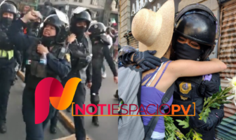 Noticias de Puerto Vallarta | NotiespacioPV | "Policía consciente se une al contingente", mujeres policía marchan por el 8M