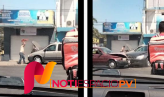 Al puro estilo de “amores perros”, captan fuerte choque y vídeo se vuelve viral Noticias de Puerto Vallarta | NotiespacioPV | Al puro estilo de "amores perros", captan fuerte choque y vídeo se vuelve viral