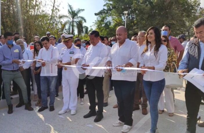 Noticias de Puerto Vallarta | NotiespacioPV | Inaugura Enrique Alfaro Puente del Río Cuale