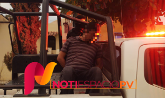 Notiespacio PV | Detienen a una persona por agresiva; portaba arma de fuego