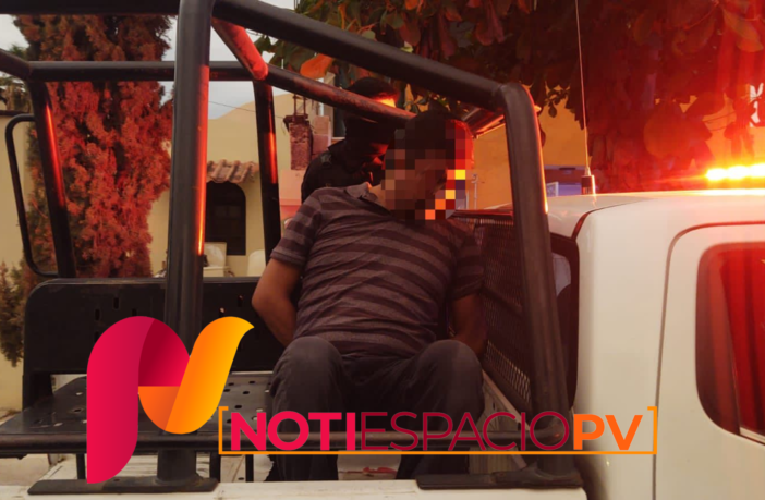 Notiespacio PV | Detienen a una persona por agresiva; portaba arma de fuego