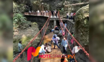 Noticias de Puerto Vallarta | NotiespacioPV | Puente colgante colapsa durante reinauguración; alcalde y funcionarios lesionados