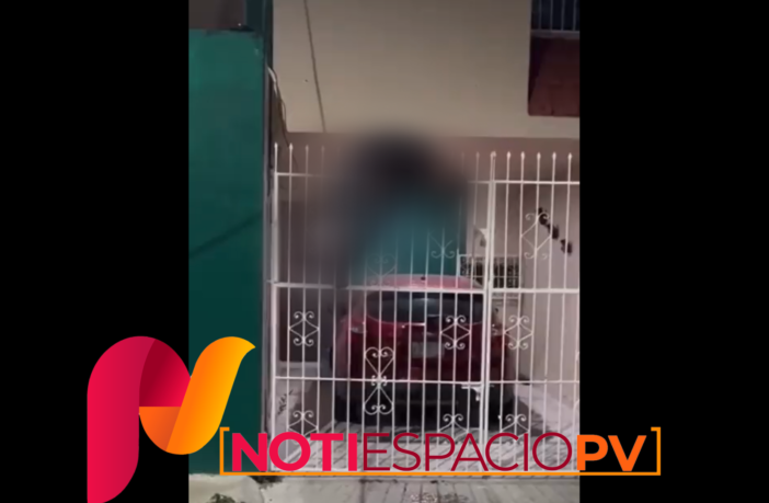Noticias de Puerto Vallarta | NotiespacioPV | Sobrevive y queda libre ladrón que quedó ensartado en reja