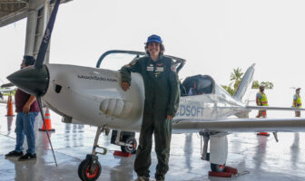 Notiespacio PV | Aterrizó en PV joven piloto que le da la vuelta al mundo