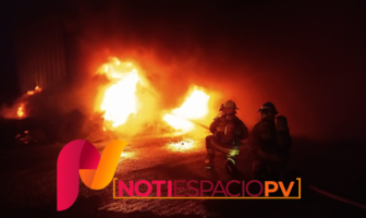 Noticias de Puerto Vallarta | NotiespacioPV | Se registra incendio de un tractocamión en la autopista Colima-Guadalajara