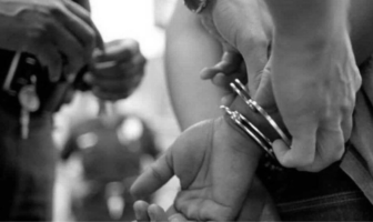 Notiespacio PV | Detienen a sujeto en Ixtapa por la probable comisión de robo de vehículos