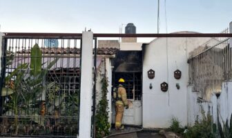 Notiespacio PV | Se registra incendio al interior de una vivienda en la colonia Independencia