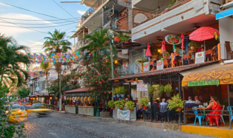 Noticias de Puerto Vallarta | NotiespacioPV | Amplían horario de entrada de proveedores a zona Centro y Zona Romántica