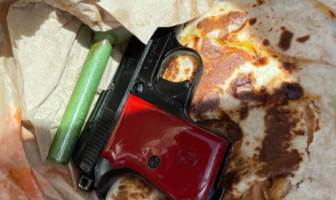 Noticias de Puerto Vallarta | NotiespacioPV | Oculta arma dentro de una quesadilla en EU