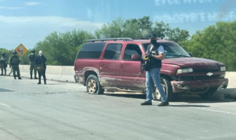 Noticias de Puerto Vallarta | NotiespacioPV | GN ataca camioneta donde viajaba una familia; hay 2 muertos y 4 heridos
