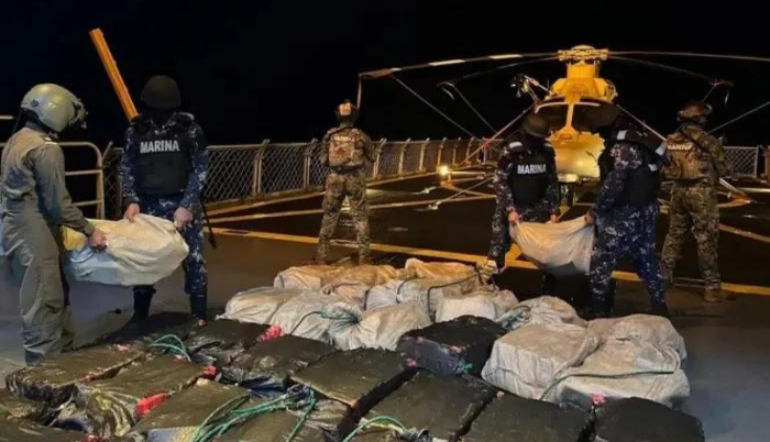 Detienen a 6 personas con una tonelada de cocaína en Michoacán
