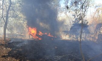 Notiespacio PV | Queman embarcación abandonada cerca del Ameca