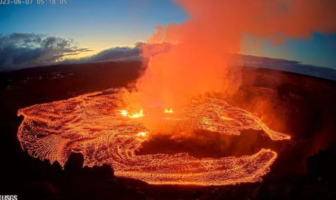 Noticias de Puerto Vallarta | NotiespacioPV | VIDEO: Volcán Kilauea entra en erupción y se activa la alerta roja en Hawai