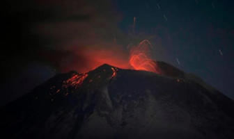 Noticias de Puerto Vallarta | NotiespacioPV | Madruga el Popocatépetl con fuerte explosión este sábado