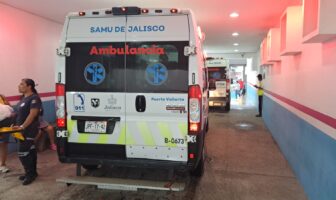 Hombre es hallado gravemente herido en terreno baldío en Ixtapa