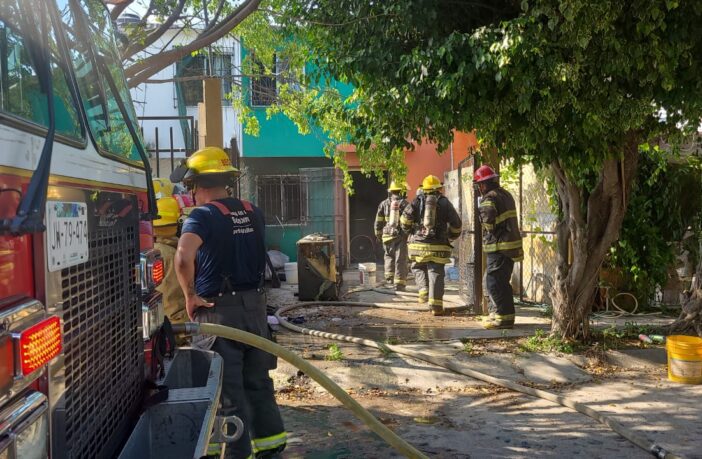 Incendio en vivienda de Los Portales moviliza a cuerpos de emergencia