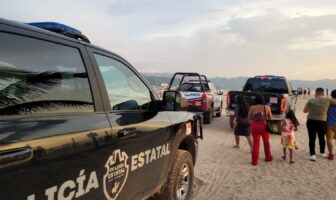 Turista pierde la vida en playa Flamingos, Puerto Vallarta