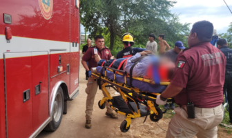 Trabajador de empresa de telecomunicaciones cae de poste en Lomas de Enmedio
