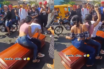 Inusual despedida: Jóvenes se despiden de amiga bailando reggaetón sobre el ataúd