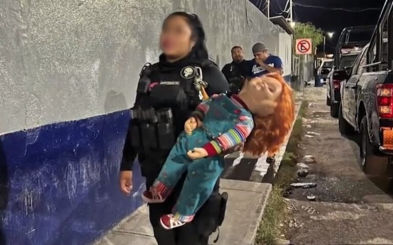 Arrestan a muñeco Chucky