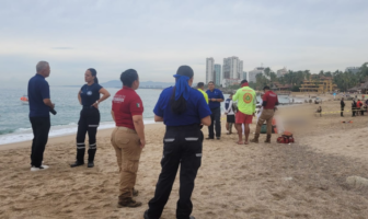 Pierde la vida turista en playa Las Glorias de Puerto Vallarta
