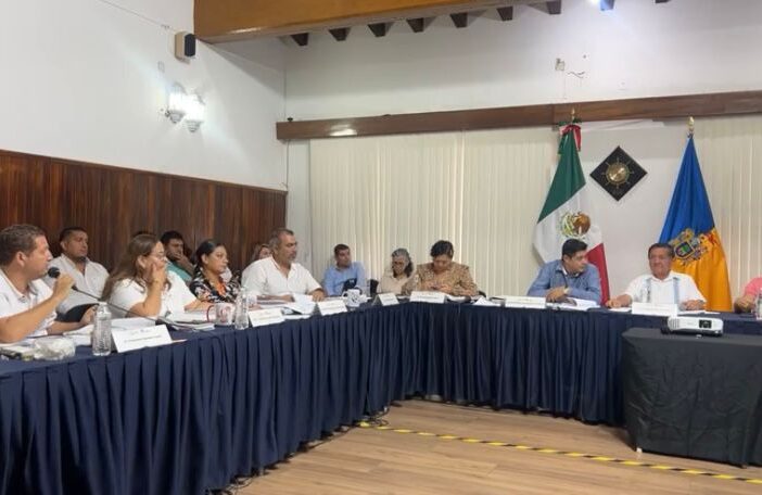 Noticias de Puerto Vallarta | NotiespacioPV | Regidor pide se invierta en ambulancias y no en el DIF