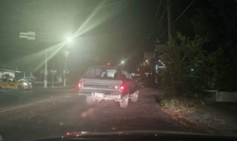 Indignación en Colima por la muerte de un perrito arrastrado por una camioneta