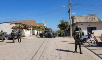 Despliegue de Ejército Mexicano y GN en gimnasio de Puerto Vallarta desata interrogantes