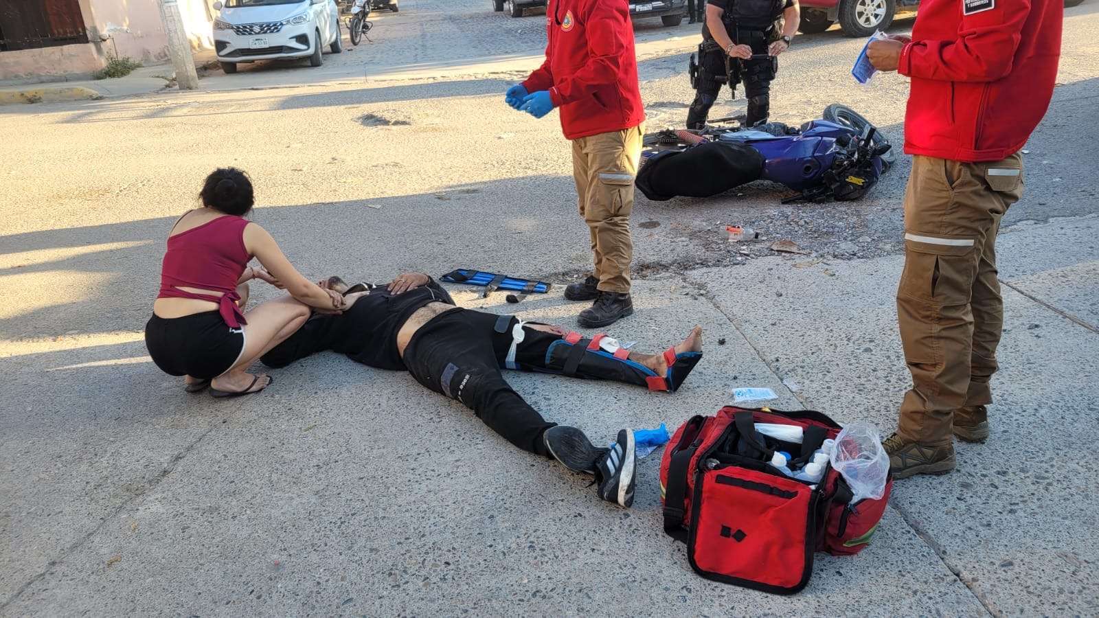 Noticias de Puerto Vallarta | NotiespacioPV | Motociclista lesionado al impactarse contra un vehículo en Coapinole