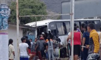 Autobús de peregrinos sufre accidente, reportan 4 muertos y 30 heridos