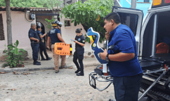 Hombre sufre caída mientras impermeabilizaba su domicilio en El Toro