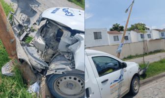 Accidente en Banús: Vehículo de paquetería impacta poste de luz Accidente en Banús: Vehículo de paquetería impacta poste de luz
