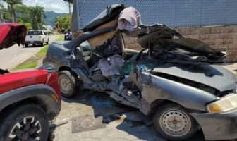 Fuerte choque en Fluvial Vallarta deja un lesionado grave y daños materiales Fuerte choque en Fluvial Vallarta deja un lesionado grave y daños materiales