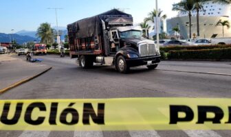 Ciclista muere trágicamente tras ser atropellado por camión en Vallarta Ciclista muere trágicamente tras ser atropellado por camión en Vallarta