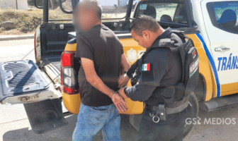 Detienen en operativo vial a agresivo sujeto en Lomas de San Nicolás Detienen en operativo vial a agresivo sujeto en Lomas de San Nicolás